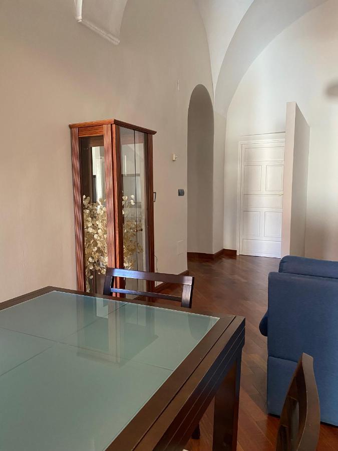 Apartamento La Almena 1 Junto A Plaza Mayor,2 Habitaciones, Parking Gratuito Caceres Exterior photo