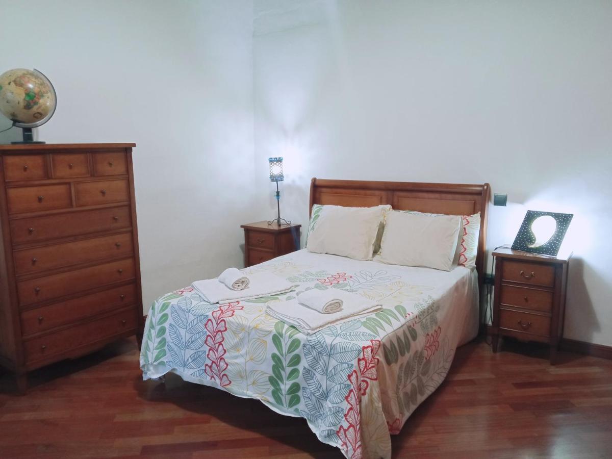 Apartamento La Almena 1 Junto A Plaza Mayor,2 Habitaciones, Parking Gratuito Caceres Exterior photo
