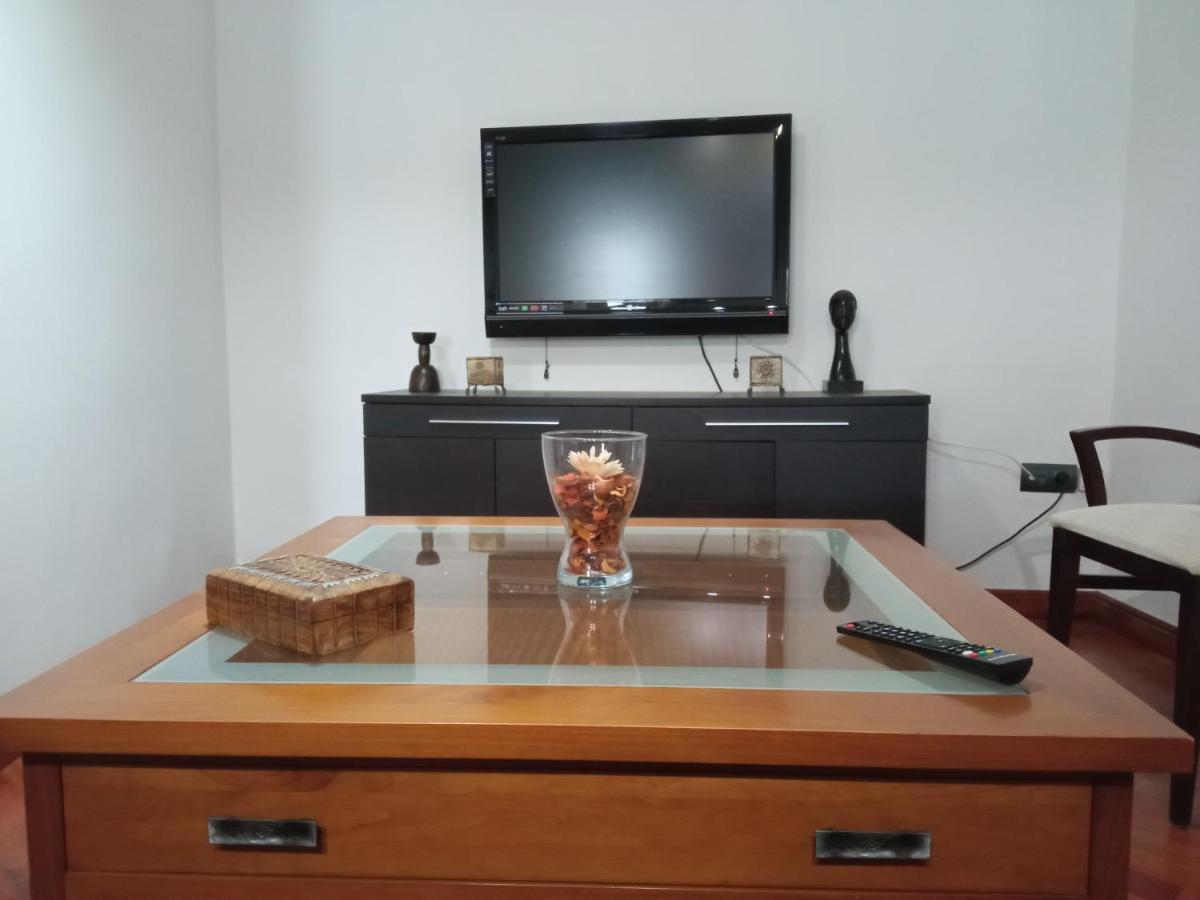 Apartamento La Almena 1 Junto A Plaza Mayor,2 Habitaciones, Parking Gratuito Caceres Exterior photo