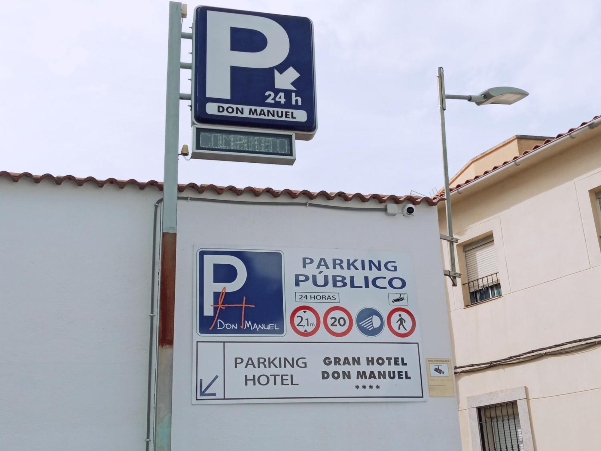 Apartamento La Almena 1 Junto A Plaza Mayor,2 Habitaciones, Parking Gratuito Caceres Exterior photo